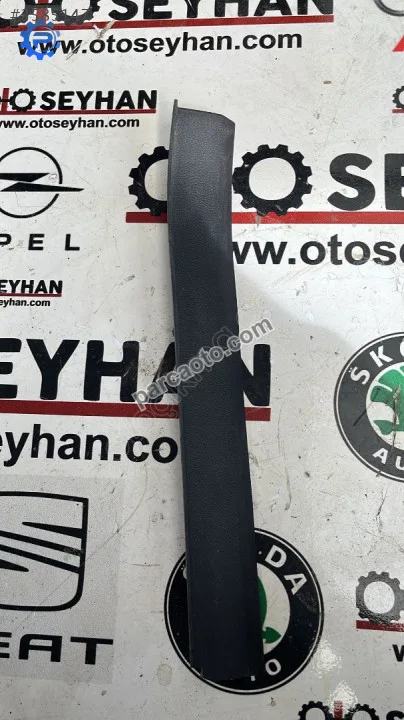 3G0868224B Volkswagen passat b8.5 iç sağ A sütun orta kaplaması