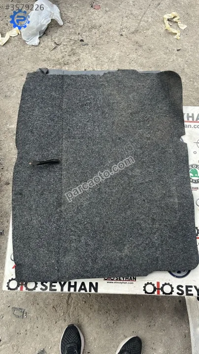Golf 6 bagaj taban halısı