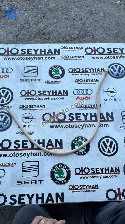 1K6877233A golf 6 sunroof su tahliye hortumu .