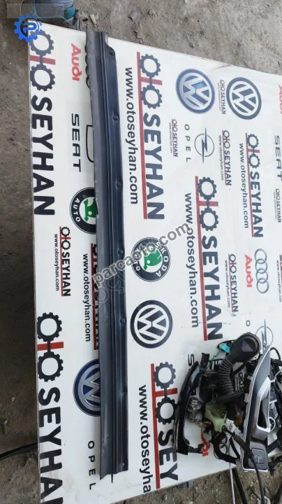 554000103AB Chery tiggo 7 pro ön sol kapı alt toz lastiği