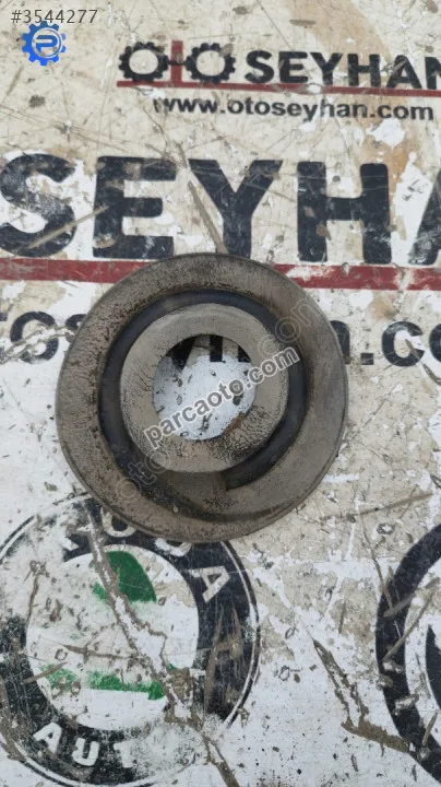 5Q0512149F Skoda Octavia arka helezon üst lastiği lastik