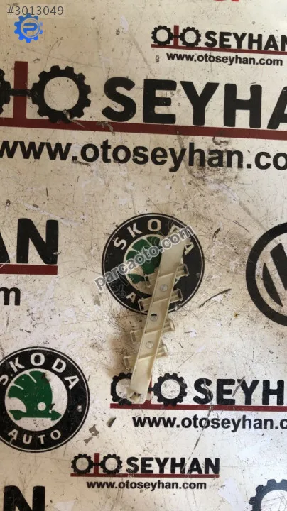 5K6937545 Volkswagen Golf 6 bagaj yan tesisat tutucu