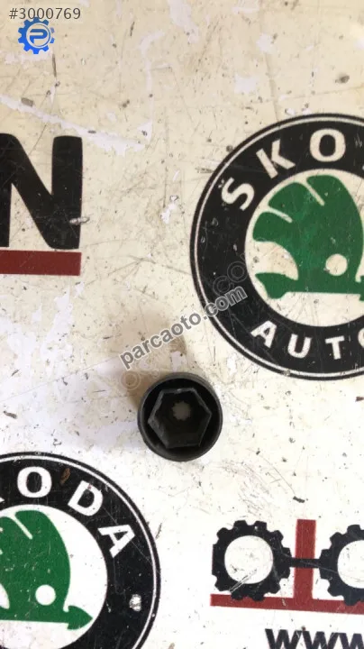 Volkswagen Golf 6 bijon koruma kapağı plastik