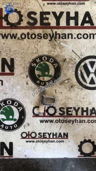 3C8419685D Volkswagen Golf 6 direksiyon simidi kapağı