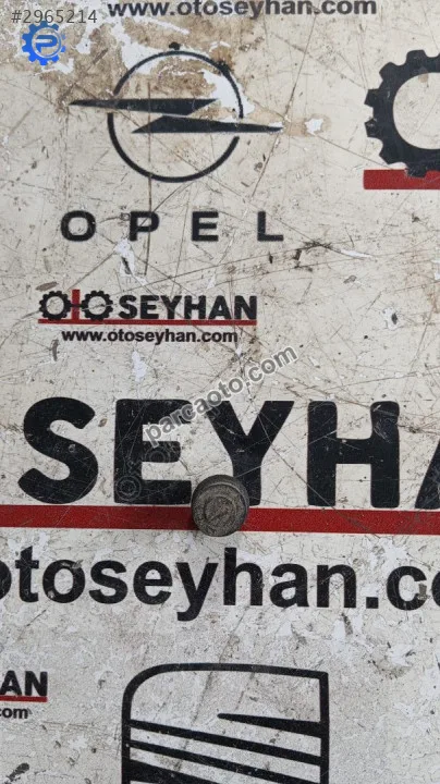 Opel Corsa D kaput dayanma takozu