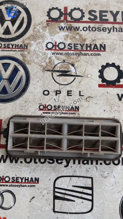 Opel Corsa D bagaj havalandırma ızgarası