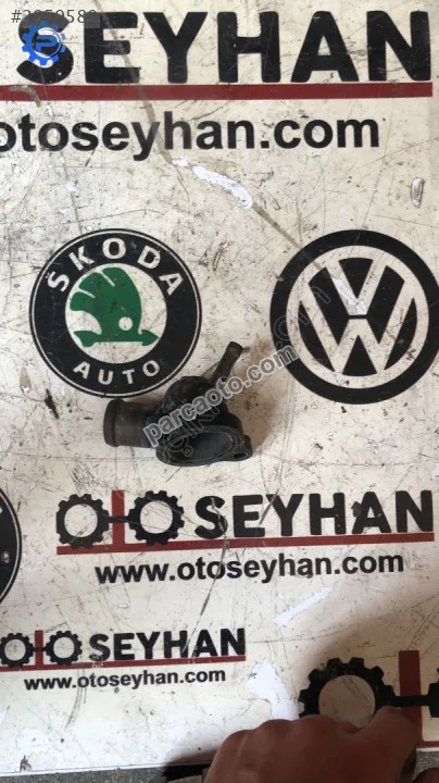 04L121131 Passat b8 dcx su flanşı