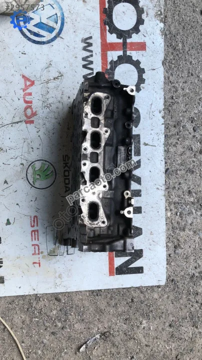 55596882 Opel Astra J 2014 1.6 dizel silindir kapağı