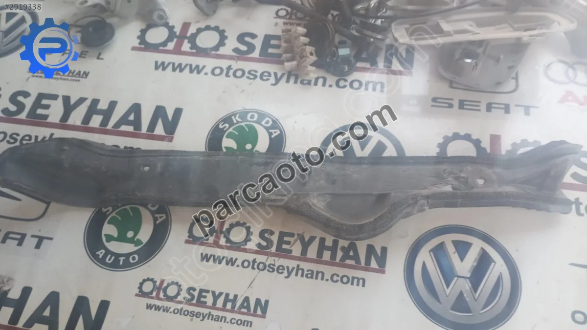 53827-0D100 Toyota Yaris 2015 sağ ön çamurluk davlumbazı