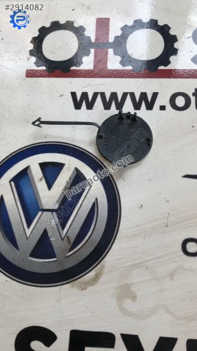 8K5807441 Audi A4 arka tampon çeki kapağı