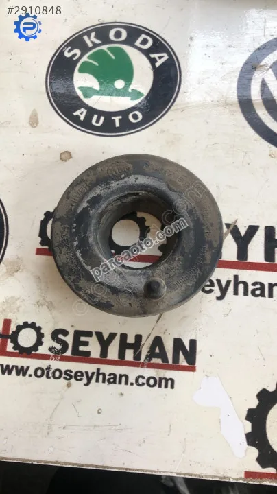 5Q0512297 Seat Leon 2015 arka helezon alt lastiği
