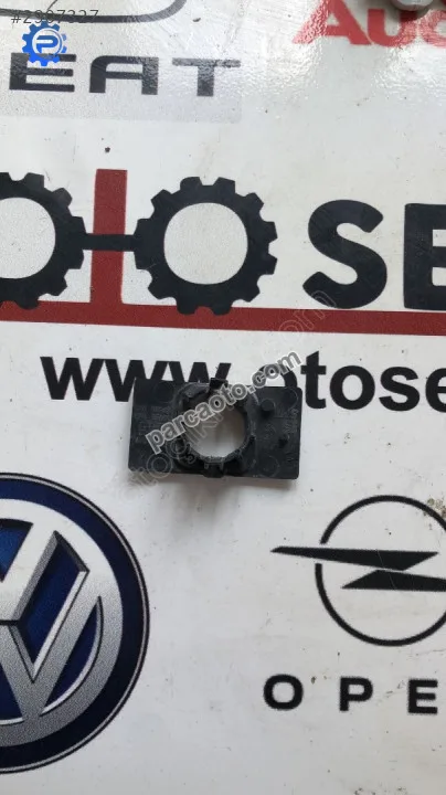 5F0919486 Seat Leon 2015 arka tampon park sensörü tutucu