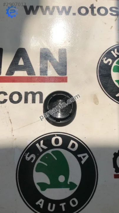 6Q0412359 Seat Leon 2015 ön amortisör kapak