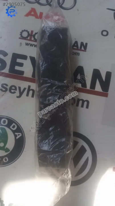 5P0864723 Seat Leon 2015 bagaj taban plakası köpüğü