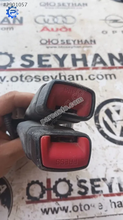 Toyota Yaris 2012 arka emniyet kemeri tokası ikili