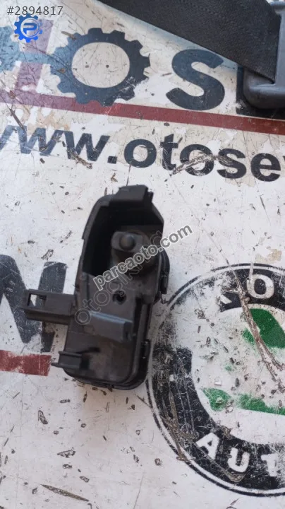 7P0810773F Seat Leon 2015 depo kilit motoru