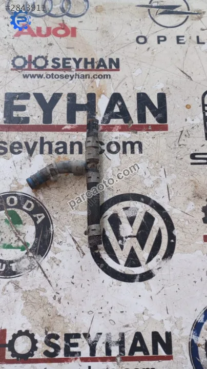 S21275A Audi A4 2014 alt yakıt borusu hortumları