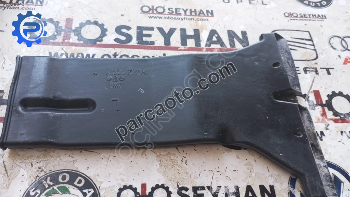 8K0819801 Audi A4 2014   sol ön ayak altı havalandırma kanalı
