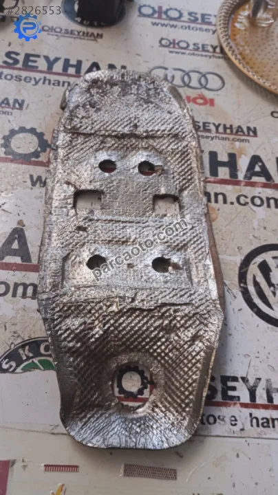 8K0713077B Audi A4 2014 vites mekanizma ısı kalkanı