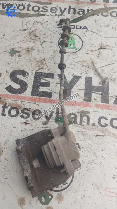 Audi A4 2014 ön sağ fren merkezi