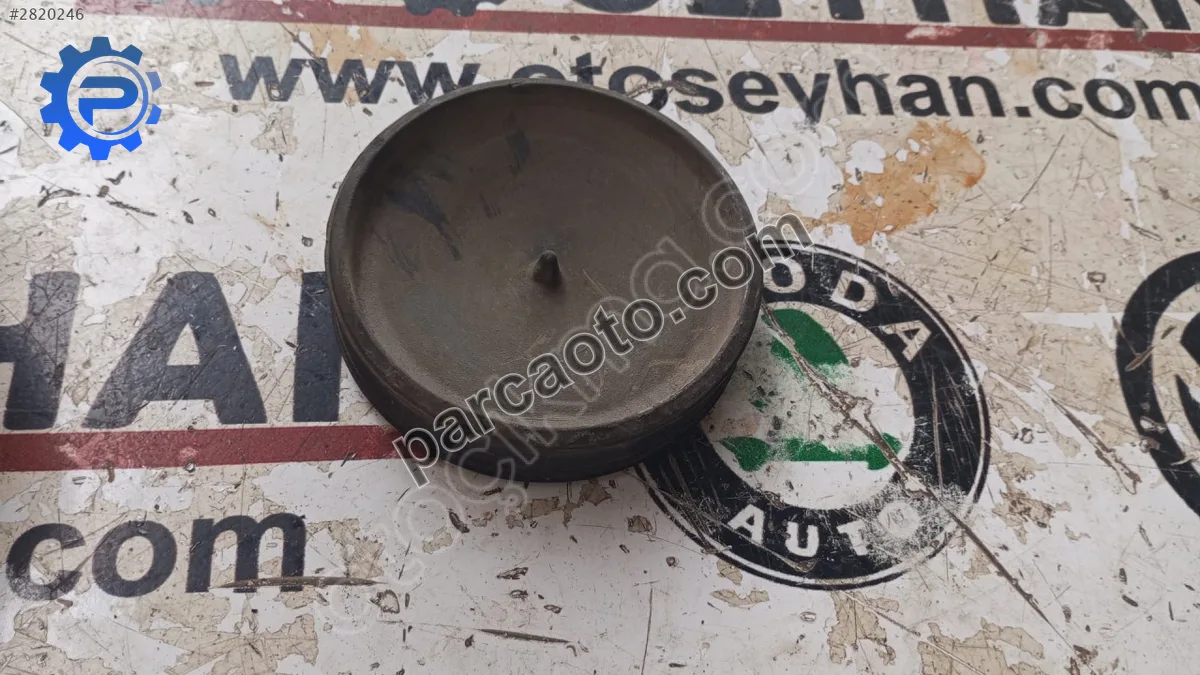 038105278A Audi A4 2014 krank kasnağı civata kapağı