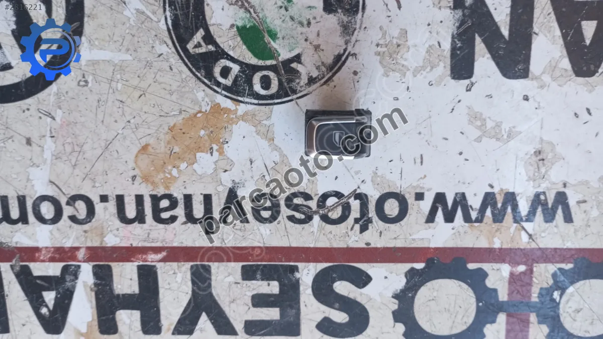 8K0959855 Audi A4 2014 arka sol cam açma düğmesi