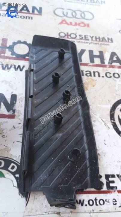 8K1864777 Audi A4 2014 sol ayak dinlendirme kapağı