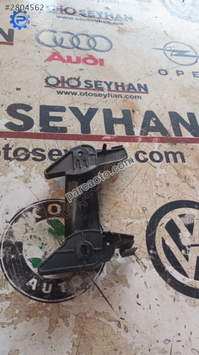 8K0857782 Audi A4 2014 ön emniyet kemeri askısı