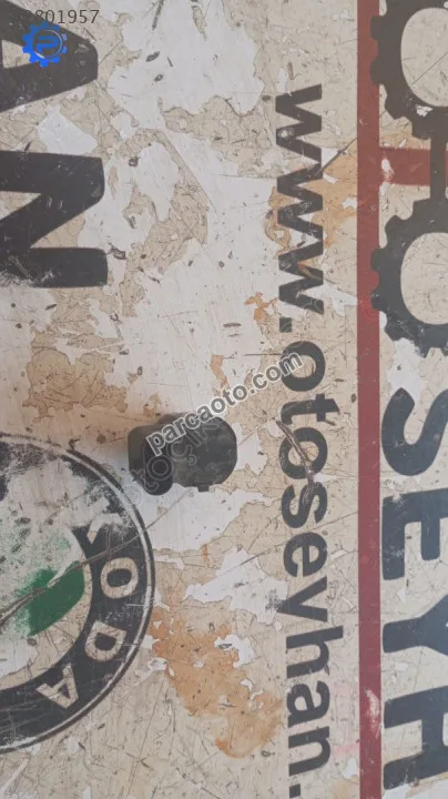 113601747 Audi A4 2014 arka tampon park sensörü 113601747 Audi A4 2014 arka tampon park sensörü