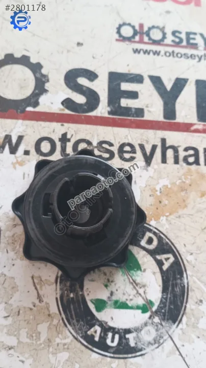 Audi A4 2014 stepne sabitleme somunu