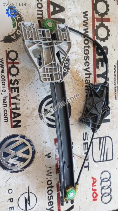 8K0839462A Audi A4 2014 arka sağ kapı cam krikosu
