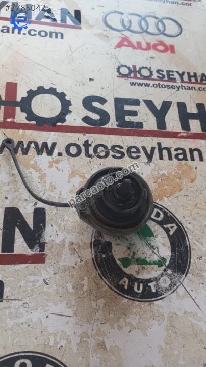 3A201553 Audi A4 2014 depo mazot kapağı