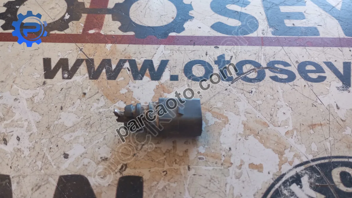 8Z820535A Jetta 2012 ön tampon sıcaklık sensörü soketi