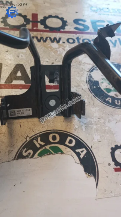 5WB721913 Golf 8 fren pedalı destek demiri