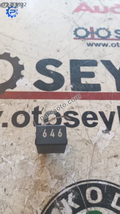 4H0951253C Golf 8 646 numaralı mini röle