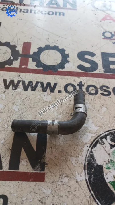 Toyota corolla d4-d motor üstü su borusu