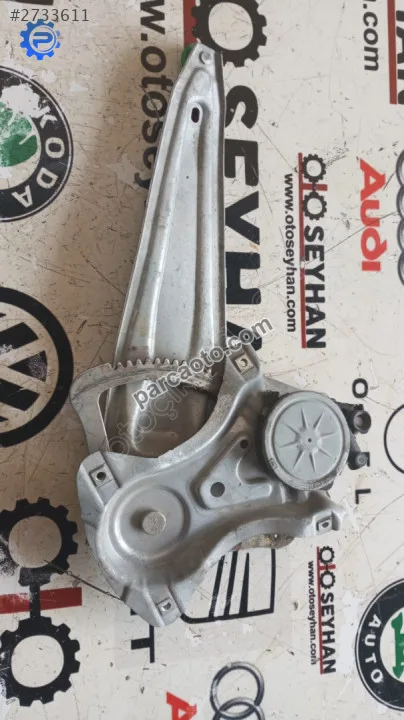 Toyota auris 2008 Luna arka sağ cam krikosu