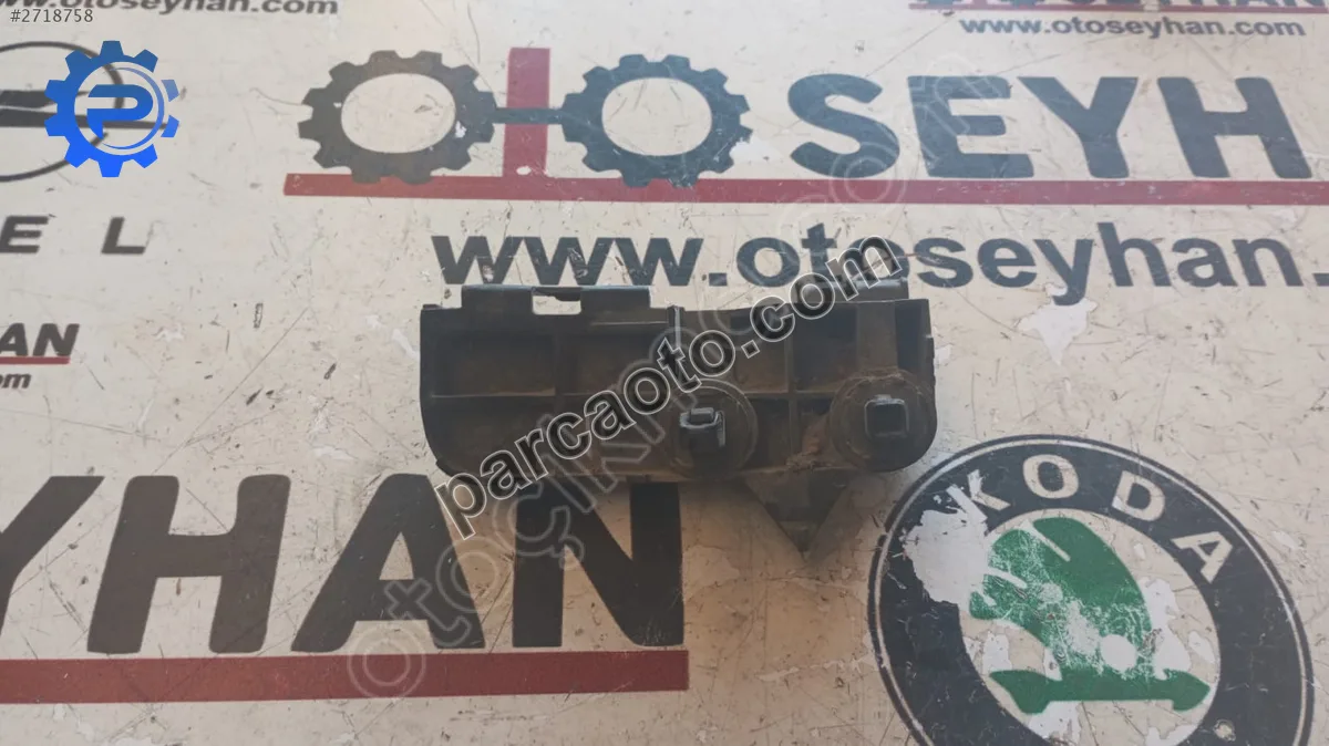 52562-02040 Toyota auris 2008 arka tampon braketi sağ