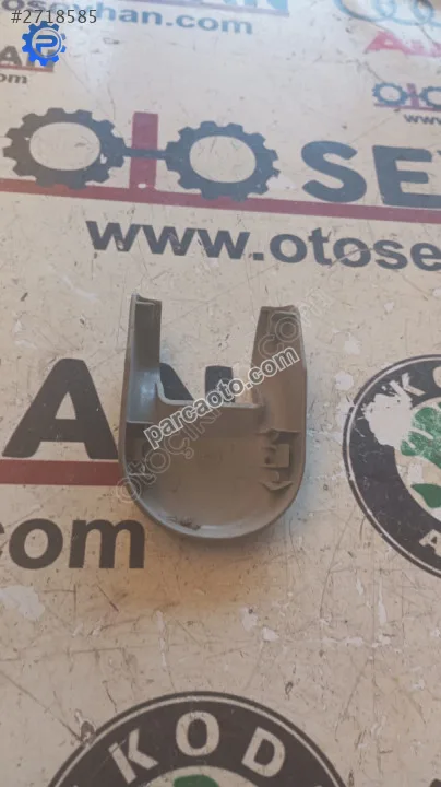 71692-02020 Toyota auris 2009 koltuk kızağı braketi
