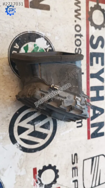 BM51018B09 Ford focus III hava menfezi