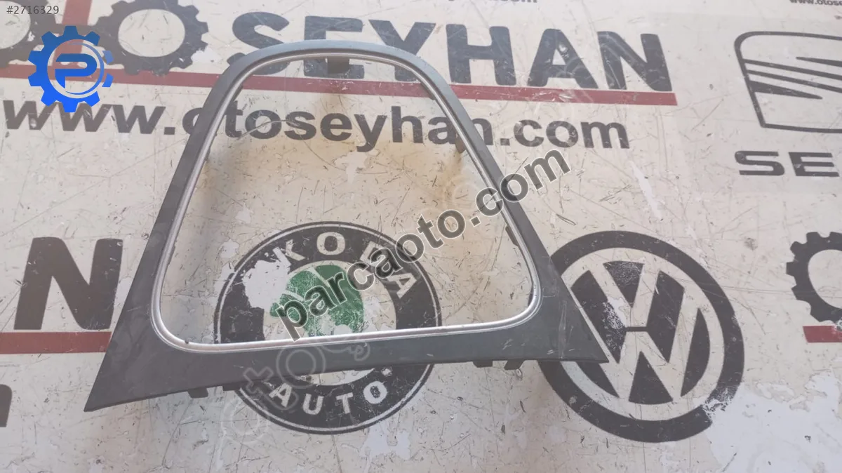 58821-02370 Toyota Auris için kapak montaj çerçevesi 58821-02370 Toyota Auris için kapak montaj çerçevesi