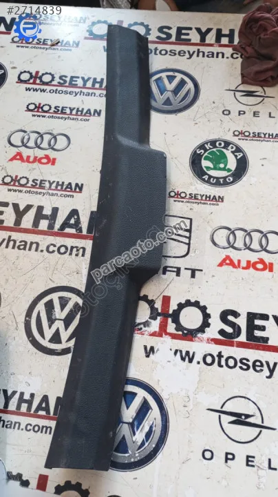 64790-02080 Toyota auris 2014 bagaj kapağı çitası