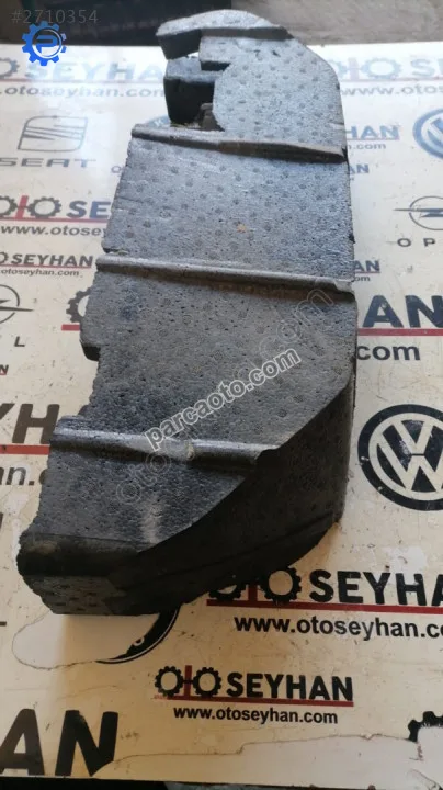 995040025 Renault Fluence Megane 3 Kriko Seti Yuvası