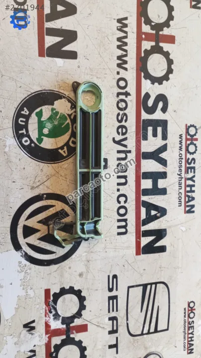 T1010873A Golf 8 kalorifer su radyatörü kapağı