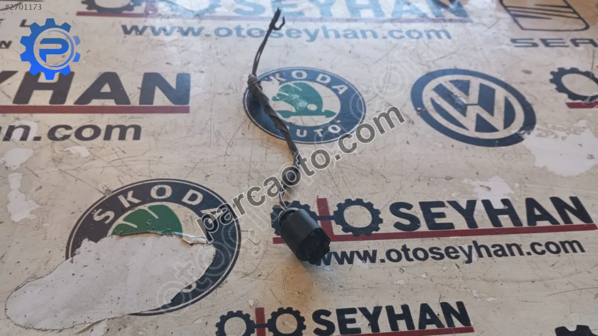 4H0973712 Skoda Octavia 2021 arka stop lambası soketi