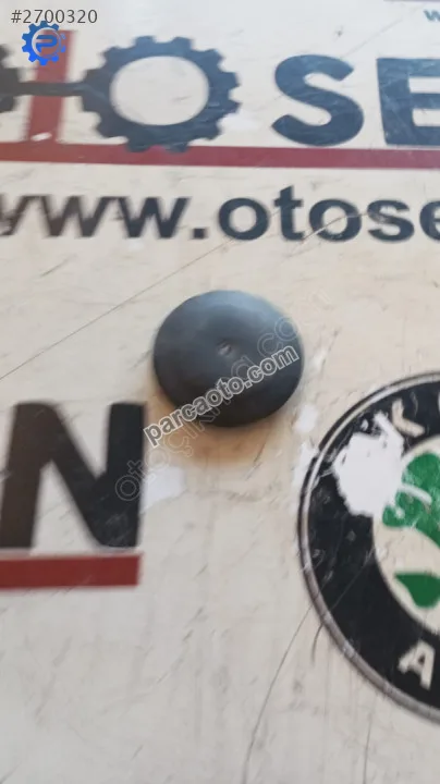 6Q0412359 Skoda Octavia 2021 ön amortisör üst vida kapağı