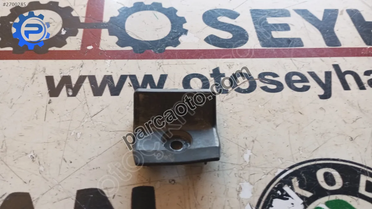5JA827250 Skoda Octavia 2021 arka bagaj dayanma lastiği