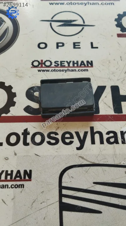 5E7862267 Skoda Octavia 2021 bagaj yan kaplaması üst kapağı