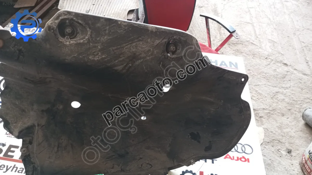 5E3825506 Skoda Octavia 2021 Arka sağ alt koruma plastiği