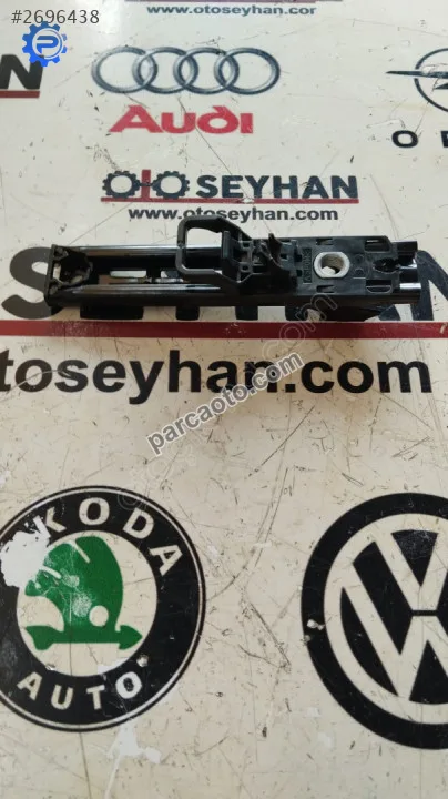 565857819 Skoda Octavia 2021 emniyet kemeri ayralarci mekanizması